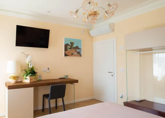 Couette-café Little House 4*